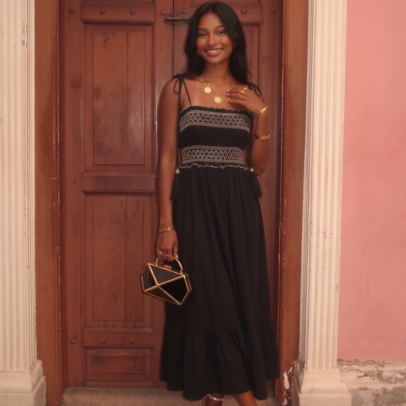 Maxi Abito Nero con Spalline a Nappina