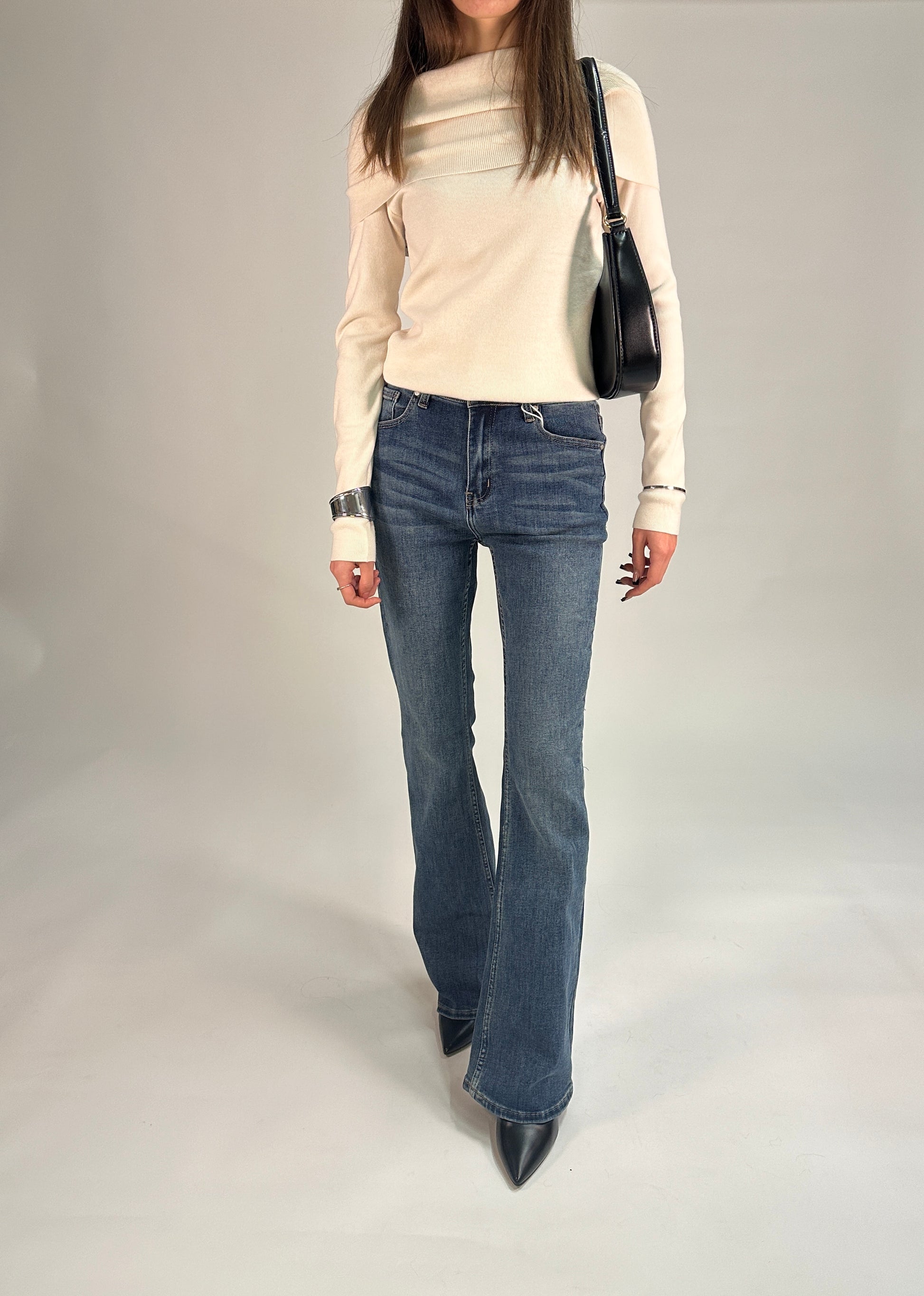 Maglia a Spalla Scoperta