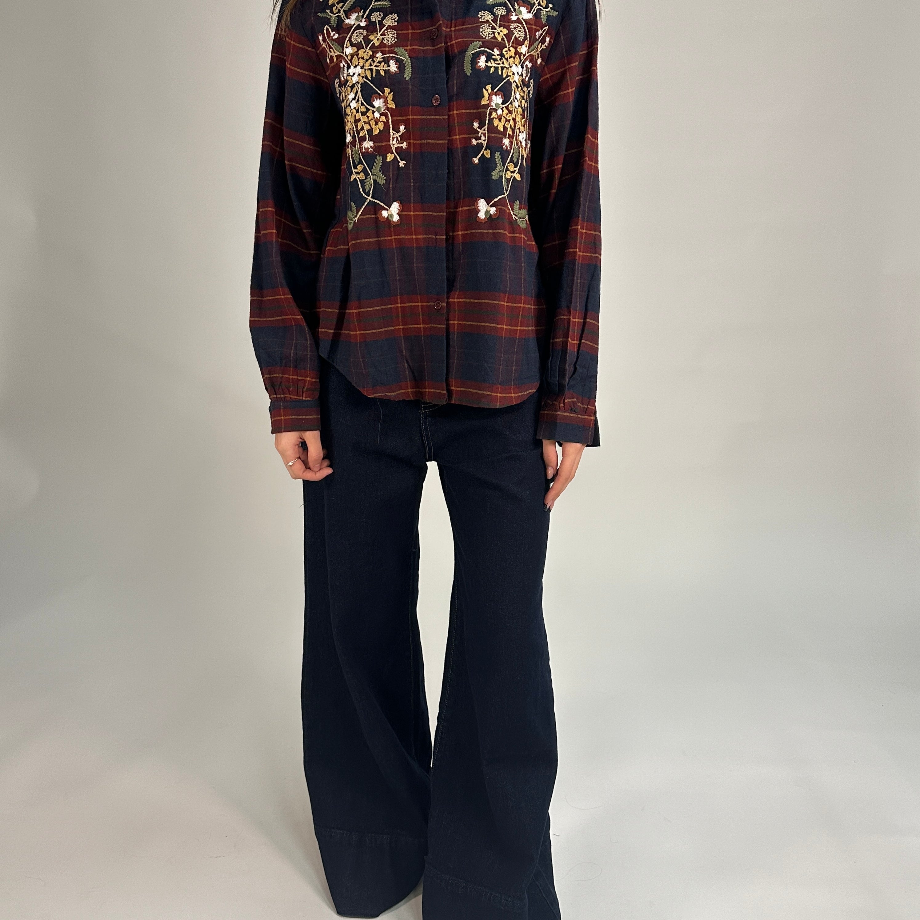 Camicia a Quadri con Ricami Floreali