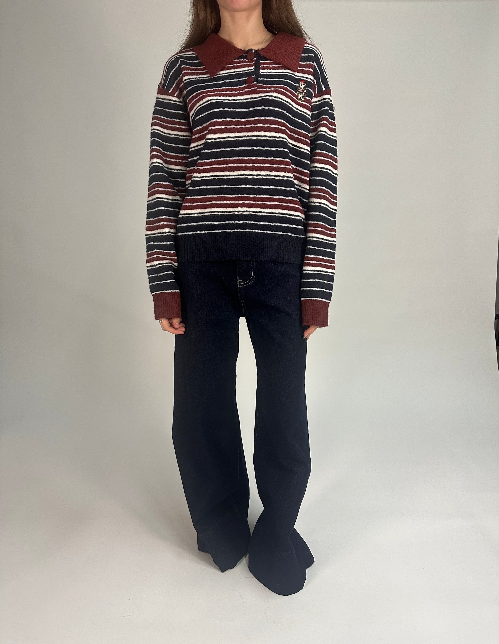 Maglione a Righe in Misto Lana con Collo Classico e Ricamo