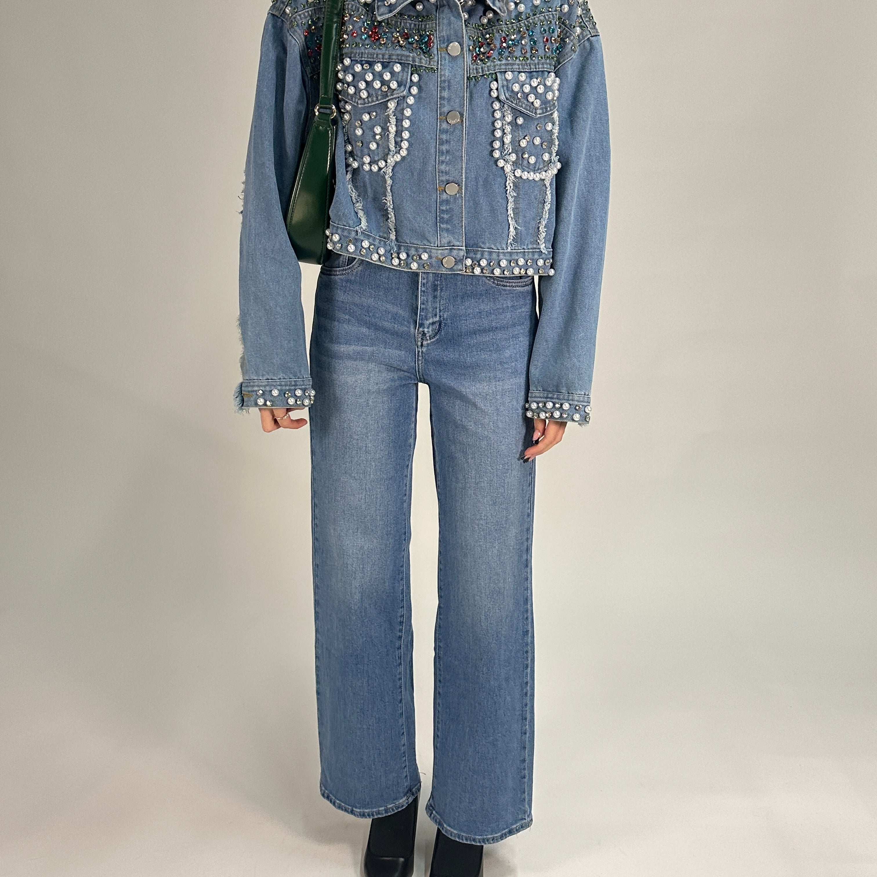 Giacca di jeans con perle e strass colorati