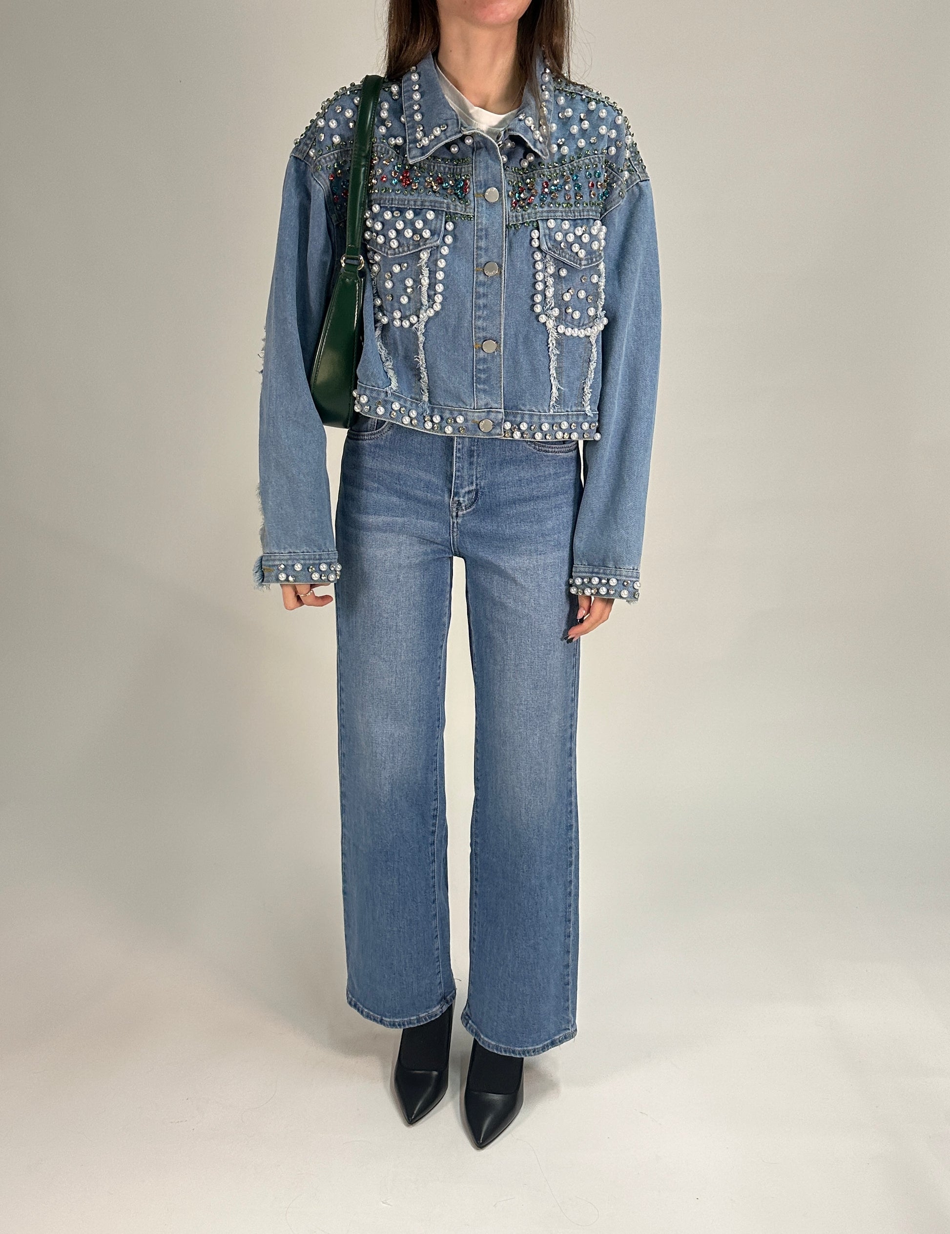 Giacca di jeans con perle e strass colorati