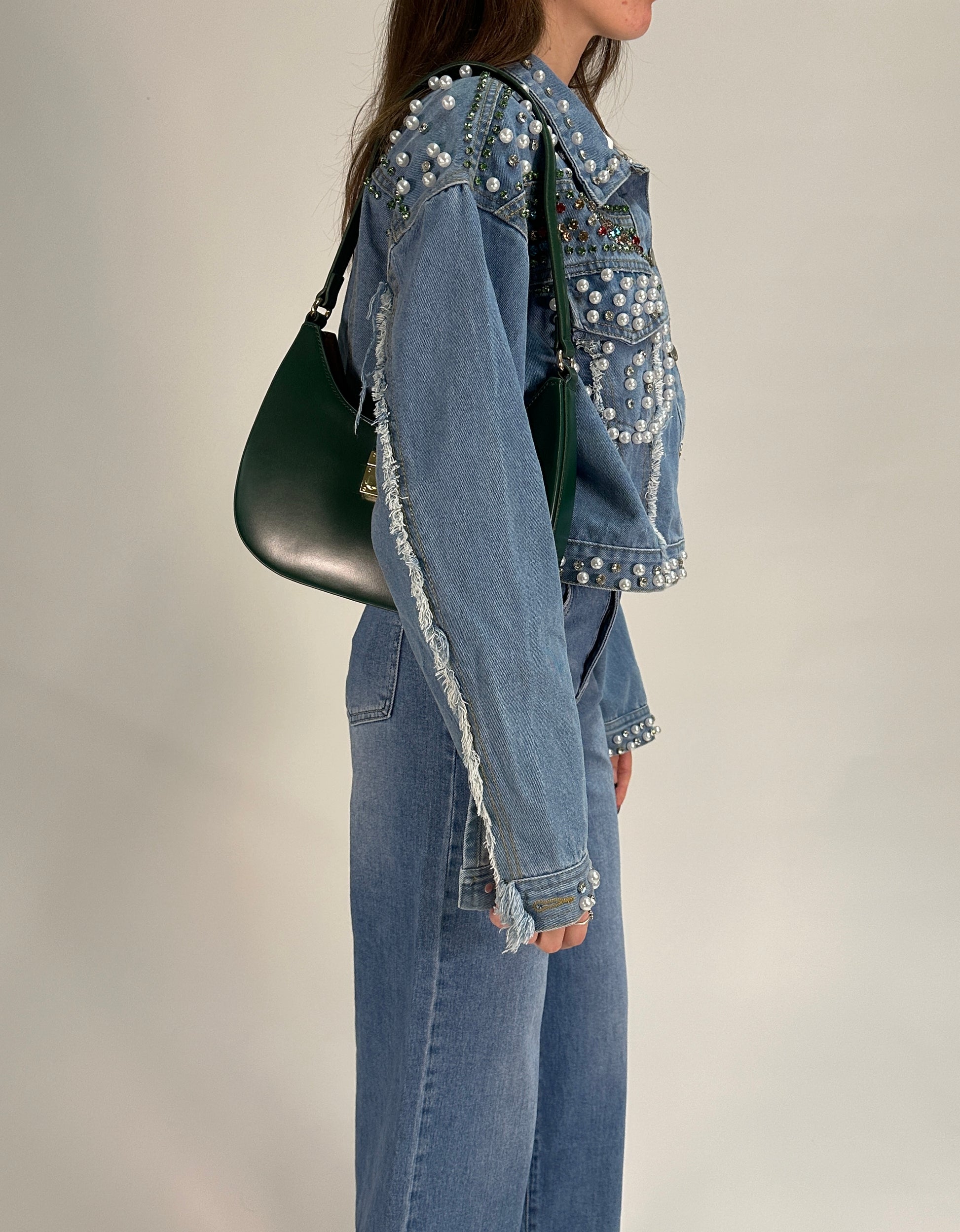 Giacca di jeans con perle e strass colorati