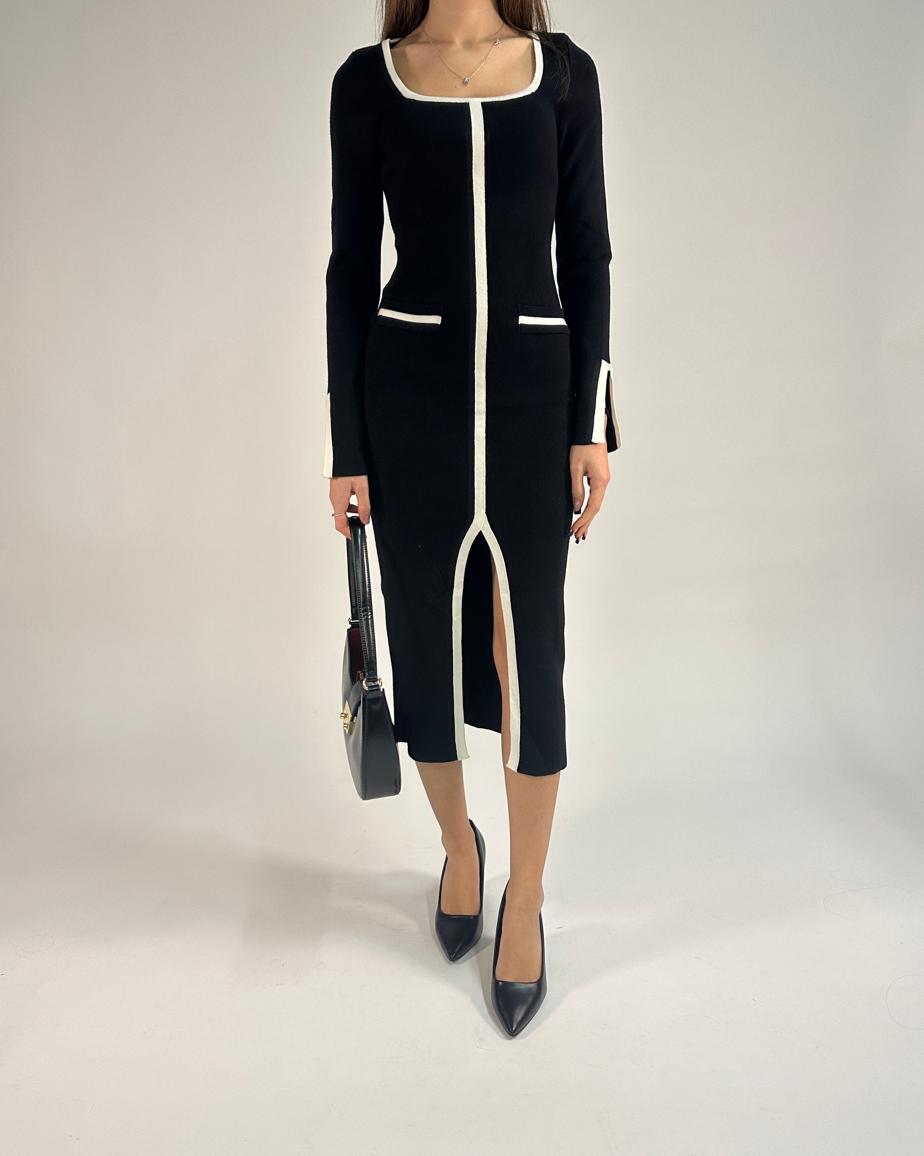 Abito Midi con Profili Bianchi