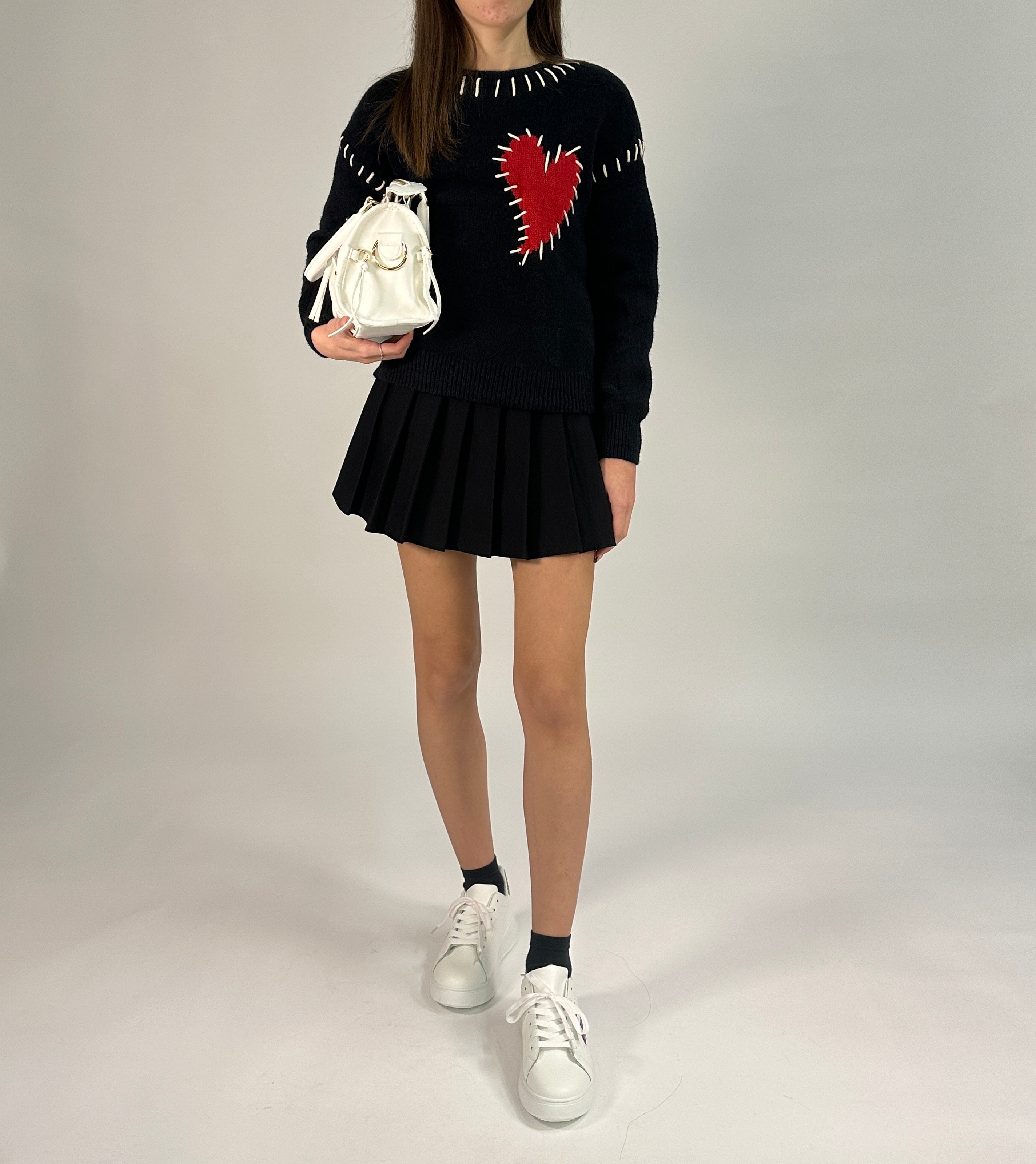 Maglione con Dettaglio Cuore Ricamato