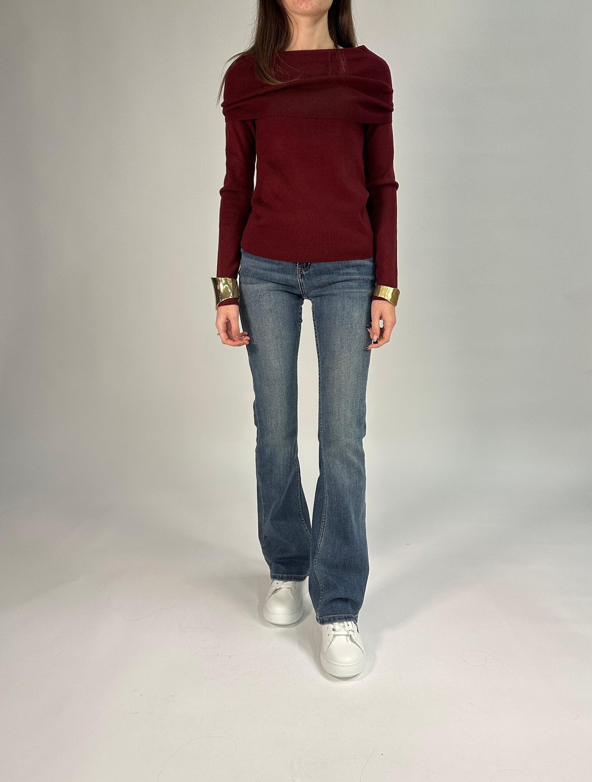 Maglia a Spalla Scoperta