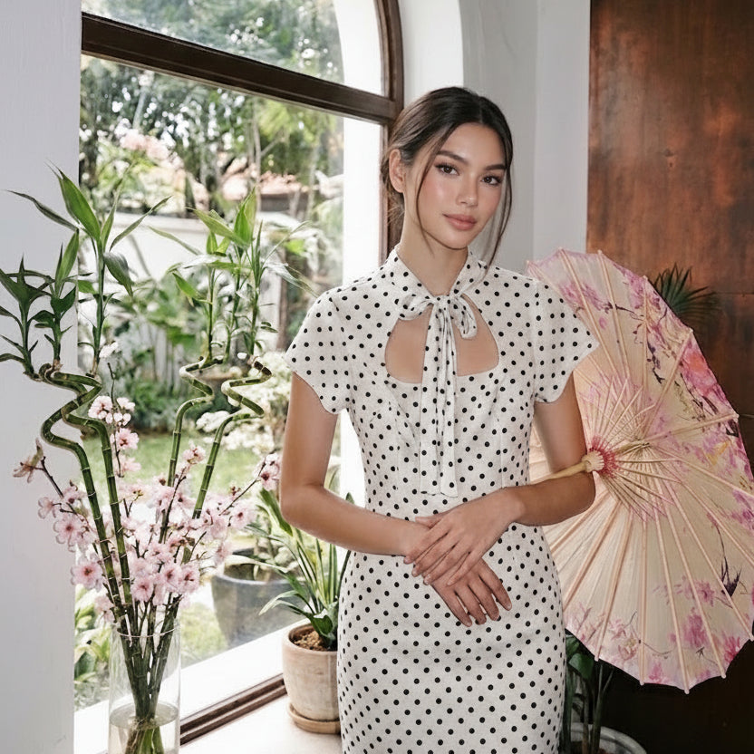 Mini Dress a Pois con Fiocco e Cut-Out