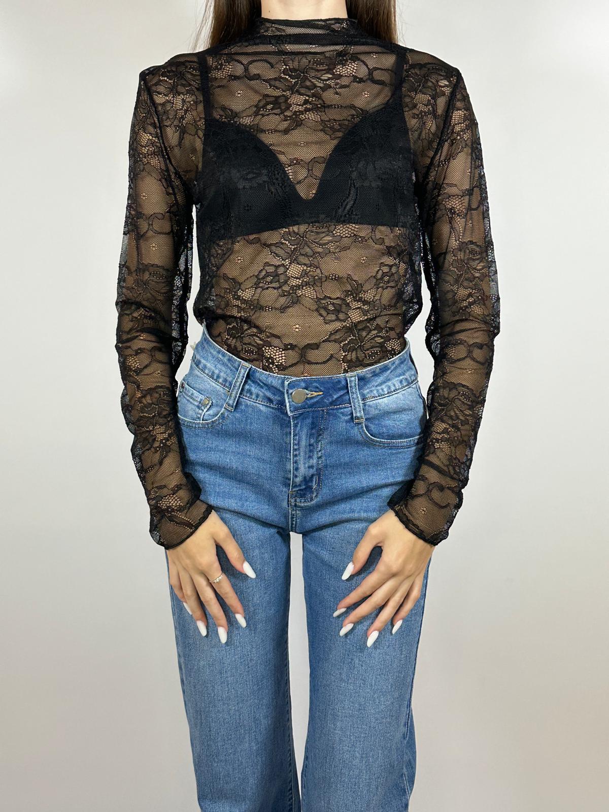 Top Nero con Effetto Pizzo