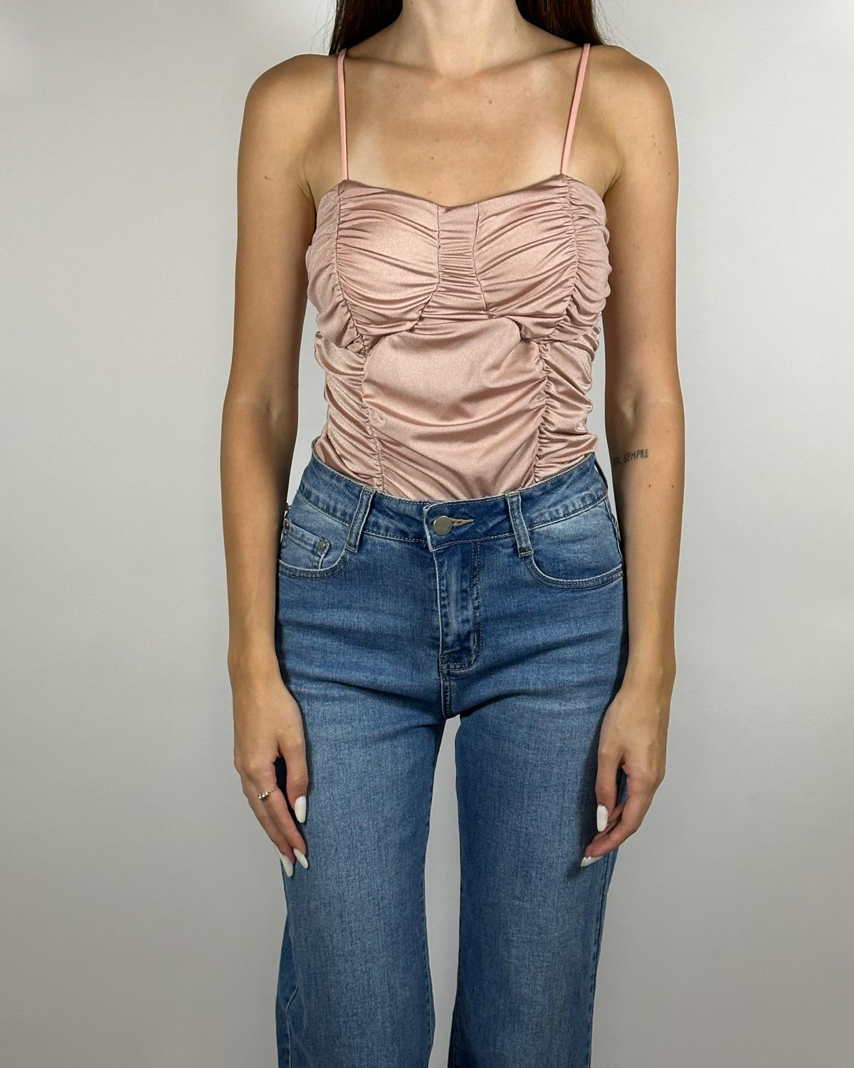 Body Satinato Rosa con Arricciature e Spalline Sottili