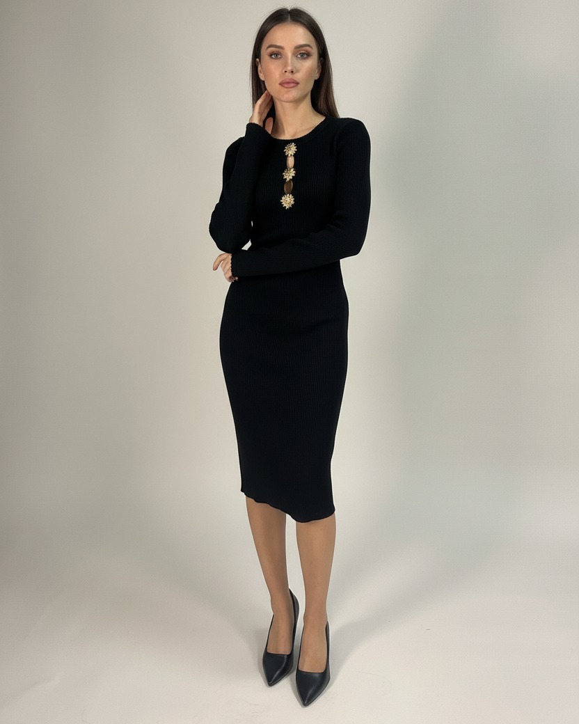 Abito nero con sfondo originale